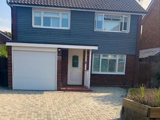 Room for rent in Hayes, Greater London