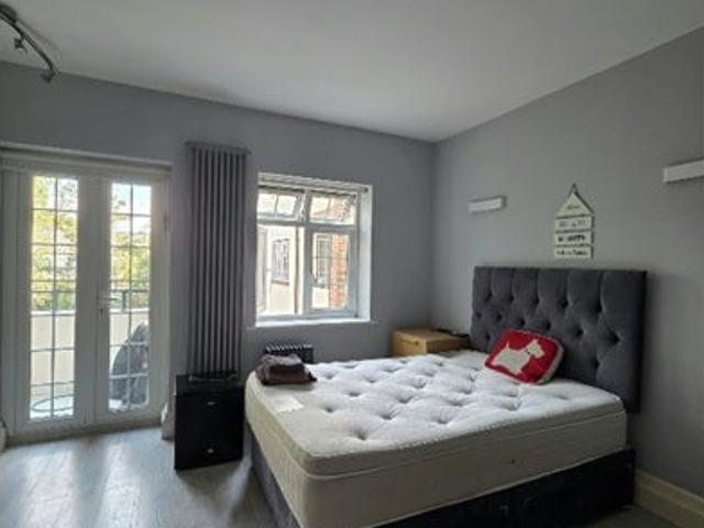 Room for rent in Brent Cross, Greater London