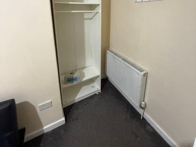 Room for rent in Malin Bridge, Hillsborough