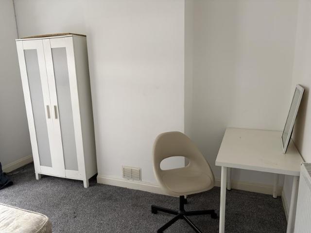 Room for rent in Burnden, Lee Bank