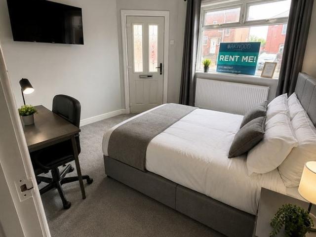 Room for rent in Dinnington St. John's, Dinnington