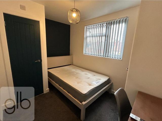 Room for rent in West Midlands