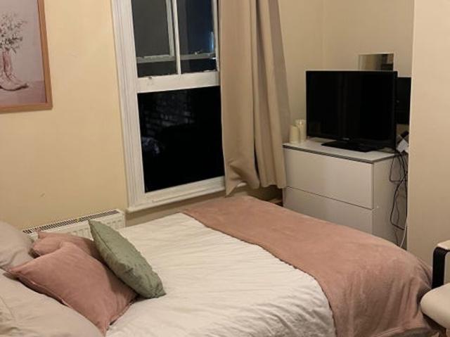 Room for rent in Kensal Town, Greater London