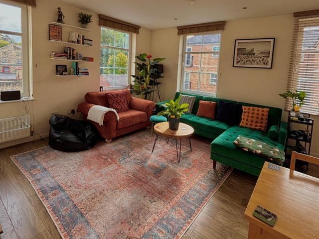 Room for rent in Farsley, West Yorkshire