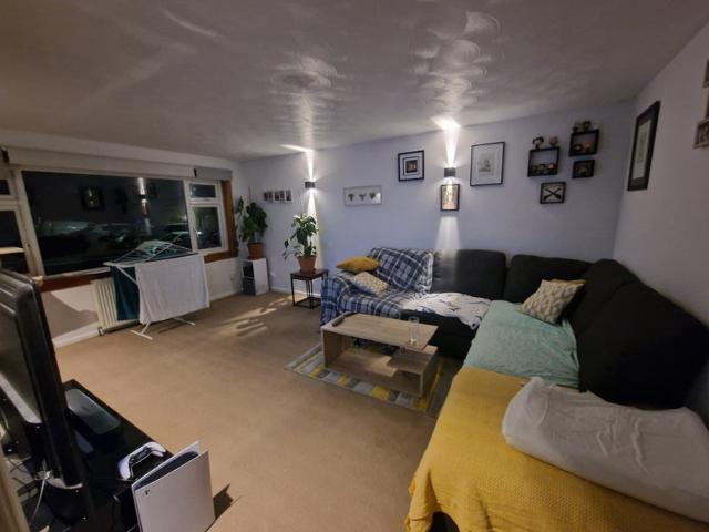 Room for rent in Kirknewton, Scotland