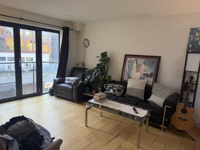 Room for rent in Kennington Cross, Greater London