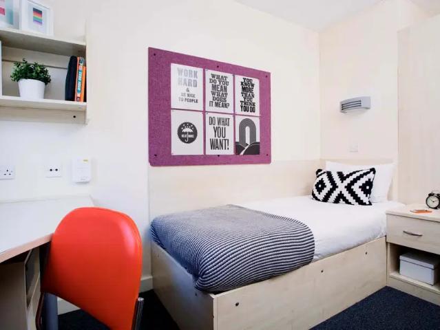 Room for rent in Bede Island, Old Wharf