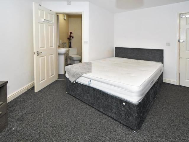 Room for rent in The Brampton, Butterton