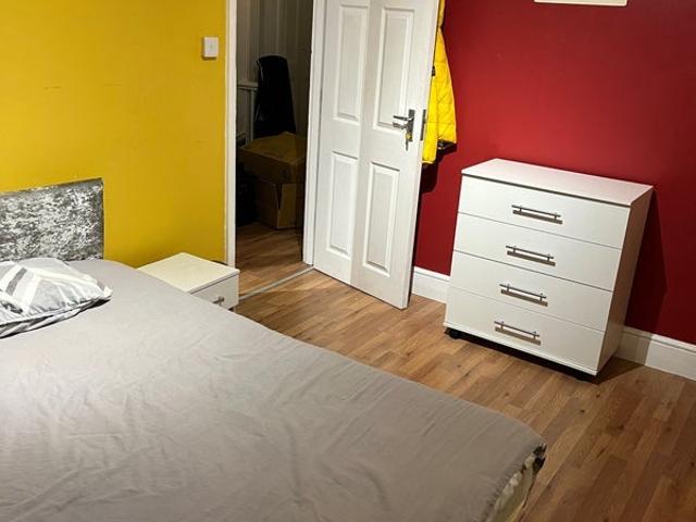 Room for rent in London Borough of Redbridge, Greater London