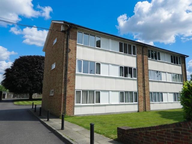 Room for rent in North Horsham, Horsham
