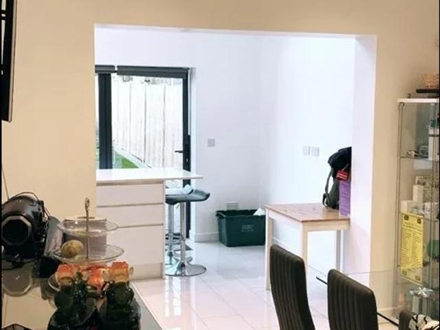 Room for rent in London Borough of Merton, Greater London