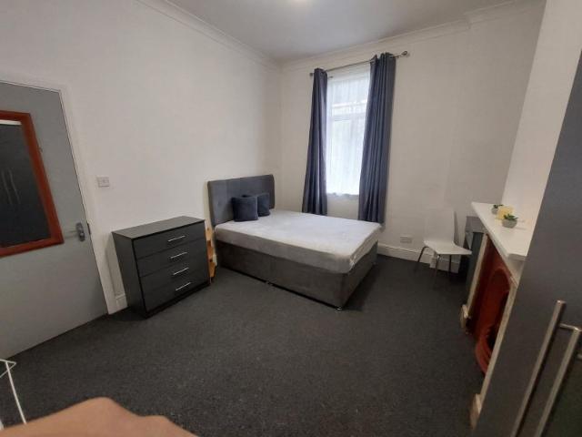 Room for rent in West Ealing, Greater London