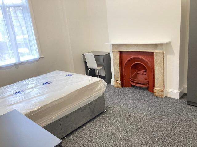 Room for rent in West Ealing, Greater London