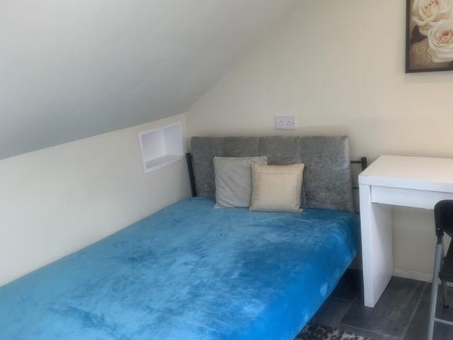 Room for rent in Chapel End, Highams Park