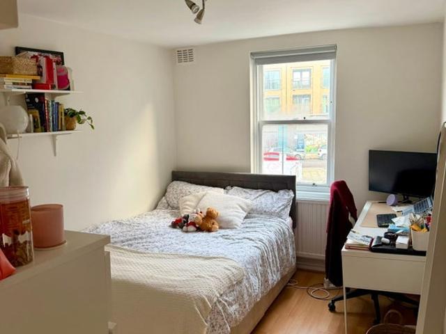 Flat for rent in North Kensington, Greater London