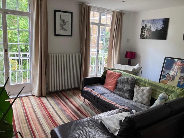 Room for rent in East Dulwich, Greater London