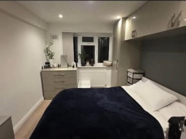 Room for rent in Iver