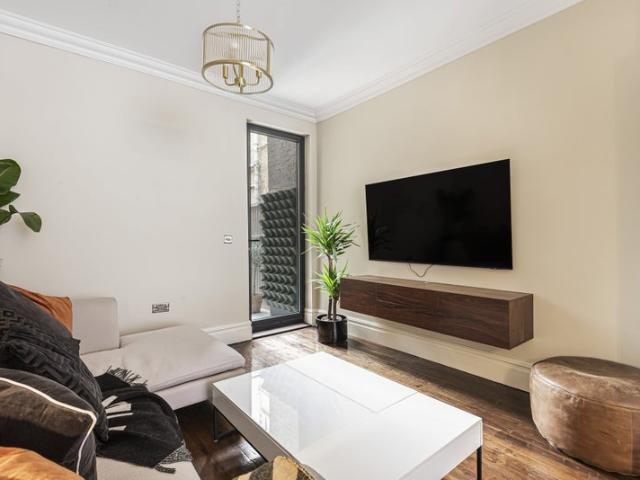 Room for rent in Loughborough Junction, Greater London