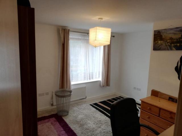 Room for rent in Langley Green, Crawley