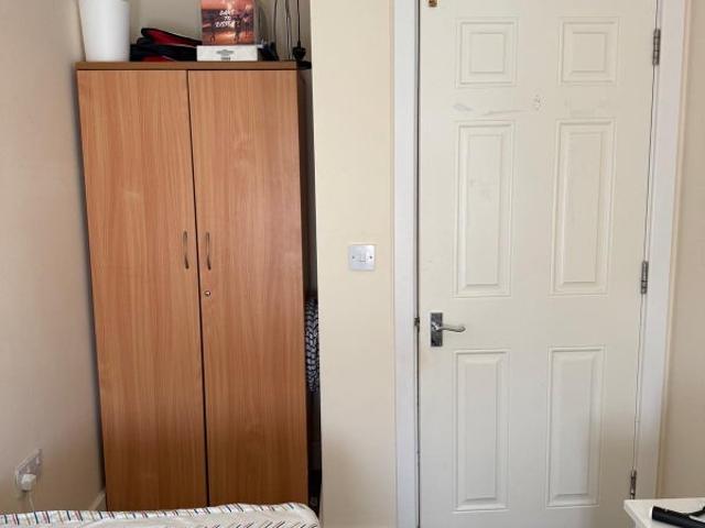 Room for rent in Chingford Mount, Greater London