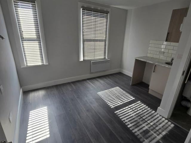 Room for rent in Pouchen End, Hertfordshire