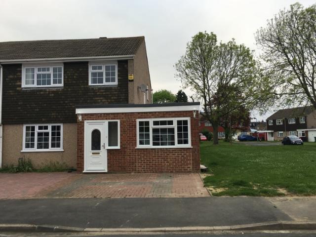 Room for rent in Colnbrook with Poyle, Slough