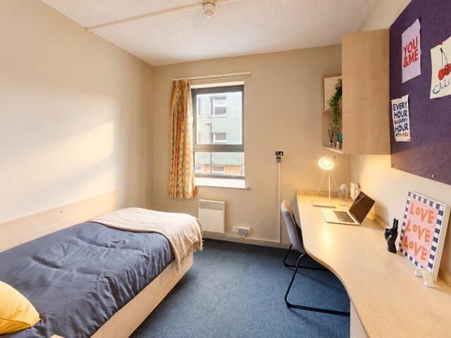 Room for rent in Sheaf Valley Quarter, Sheffield