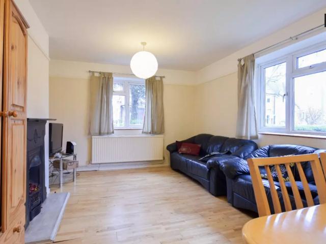 Flat for rent in London Borough of Wandsworth, Greater London