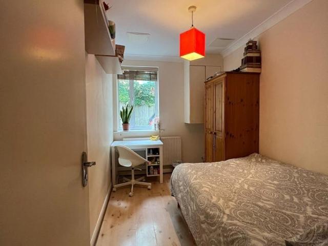 Room for rent in London Borough of Ealing, Hanwell