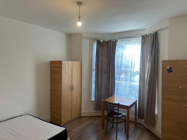 Room for rent in Temple Mills, Greater London