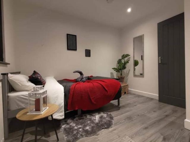 Room for rent in Potters Corner, East Midlands