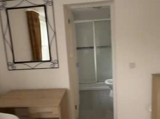 Room for rent in Newtown, Falcon Lodge