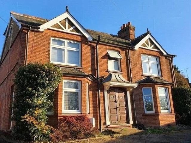 Flat for rent in Dibden Hill, Buckinghamshire