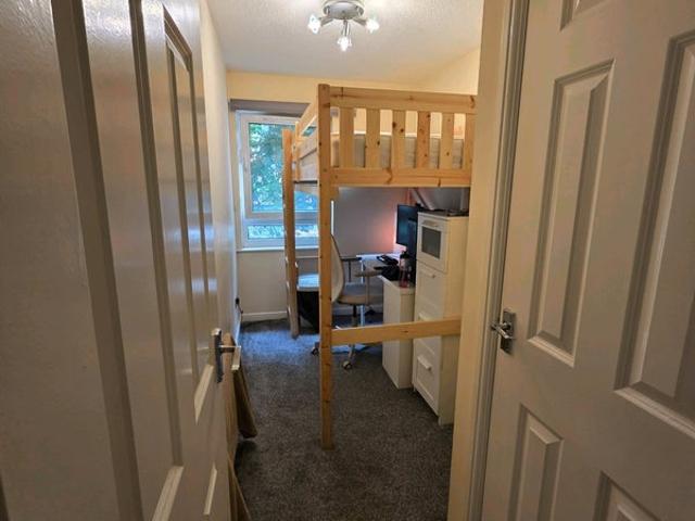 Room for rent in Calton, Scotland
