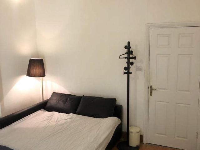 Room for rent in London Borough of Croydon, Greater London