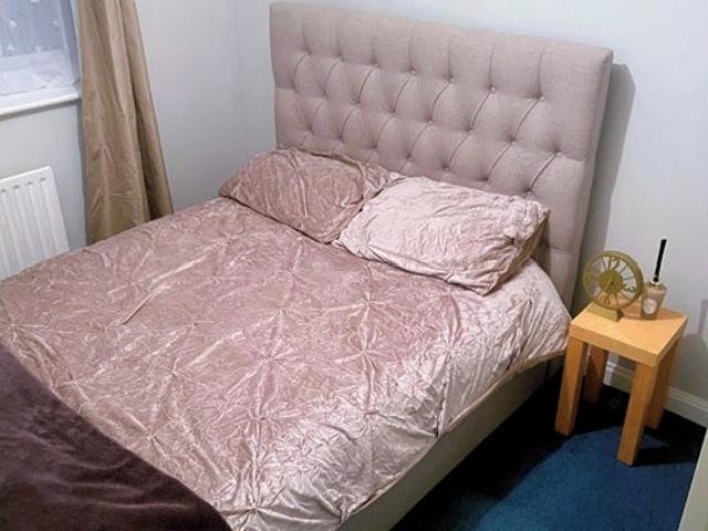 Room for rent in Bagshot, Surrey Heath