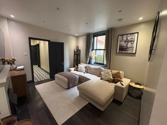 Room for rent in London Borough of Croydon, Greater London