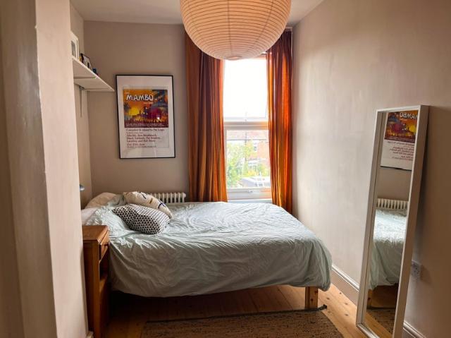 Room for rent in Highams Park, Greater London