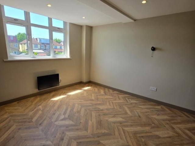 Room for rent in Lane, Greater London