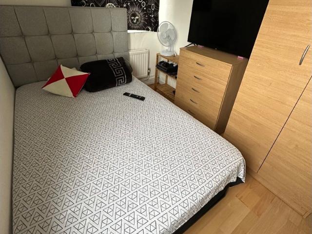 Room for rent in Astley Estate, Greater London