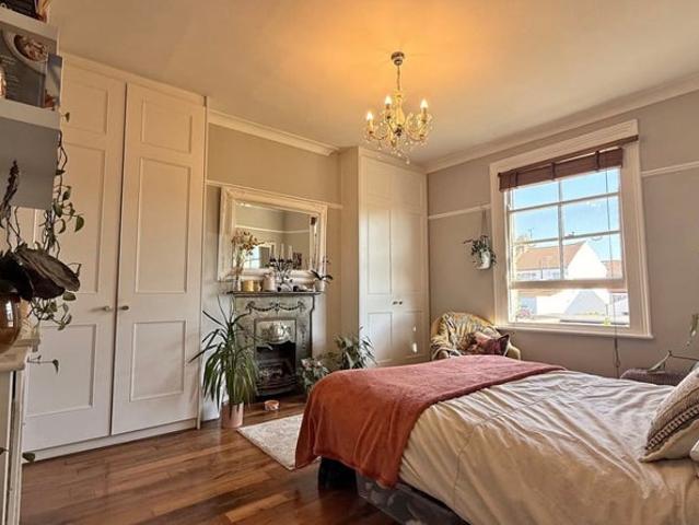 Room for rent in New Southgate, Greater London