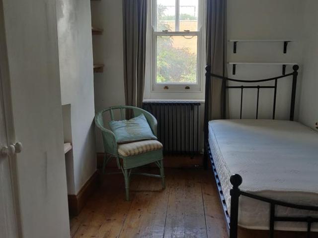 Room for rent in Maryland, Greater London