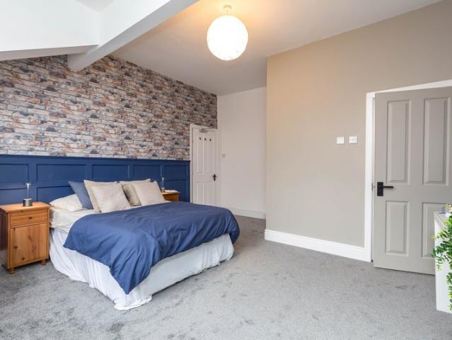 Room for rent in Buckley Wells, Bury