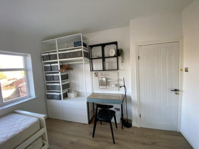 Room for rent in Timperley, Trafford Park