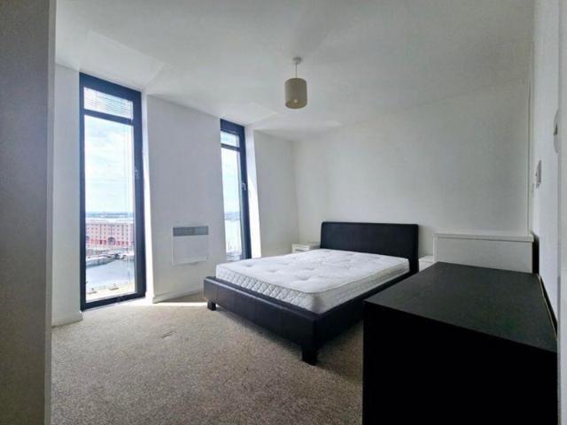 Room for rent in Waterfront, Calderstones
