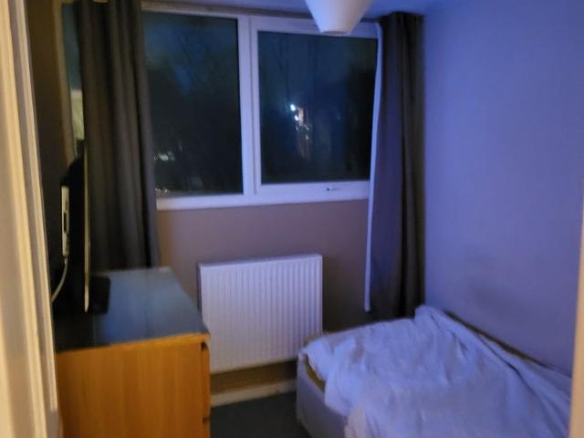 Room for rent in Stoke Lodge and The Common, Patchway