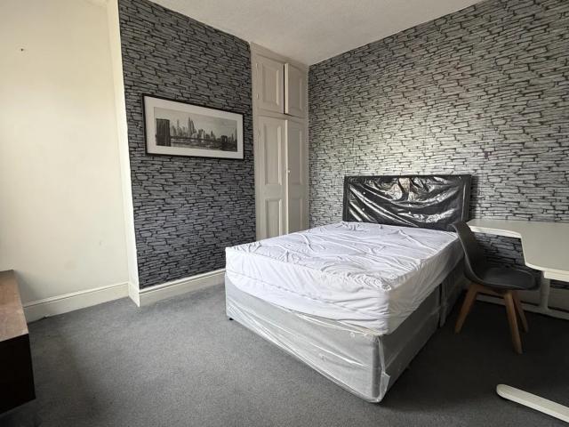 Room for rent in New Bilton