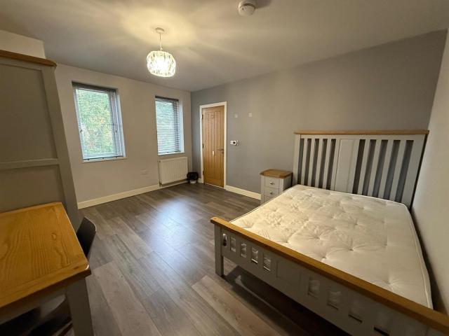 Room for rent in Potters Corner, East Midlands