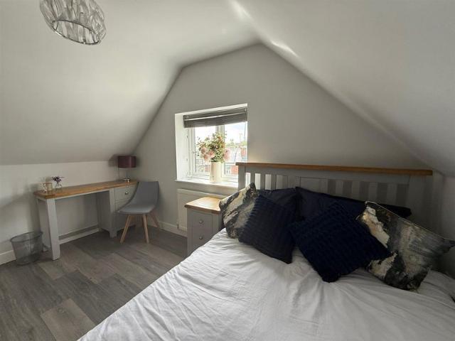 Flat for rent in Potters Corner, East Midlands