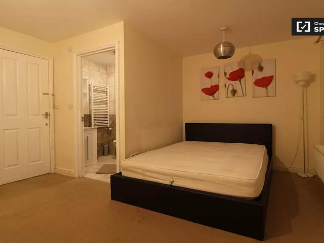 House for rent in Barking Riverside, Greater London